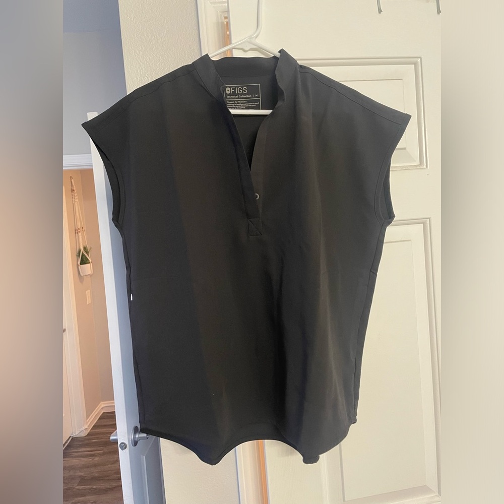 FIGS RAFAELA OVERSIZED SCRUB TOP